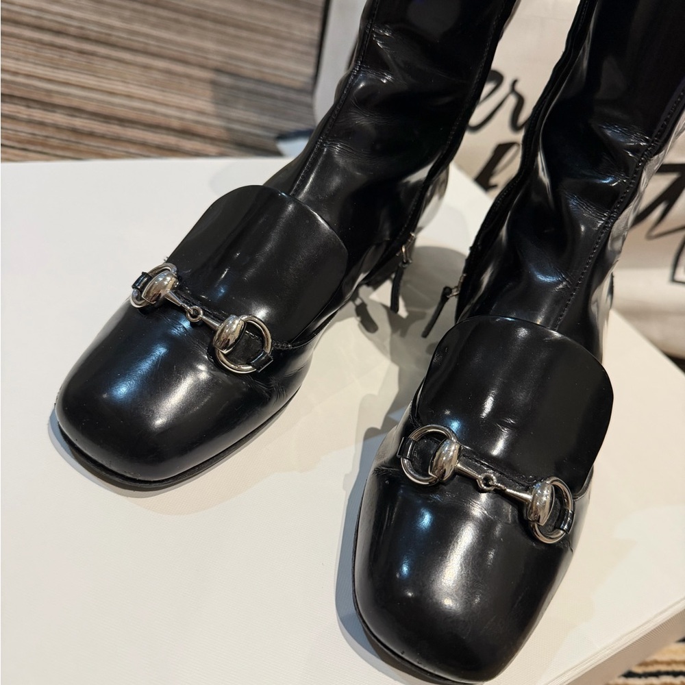 Gucci Elegant Black Leather Women's ankle booties